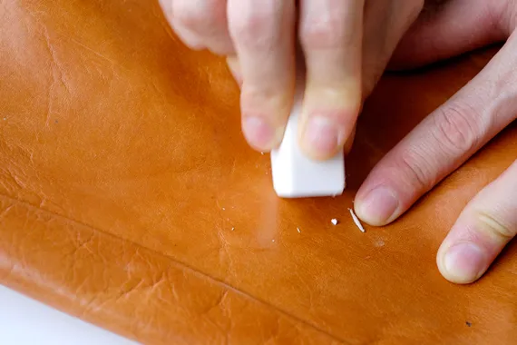 COLUMBUS コロンブス バッグ 財布用 レザークリーナー（消しゴムタイプ）