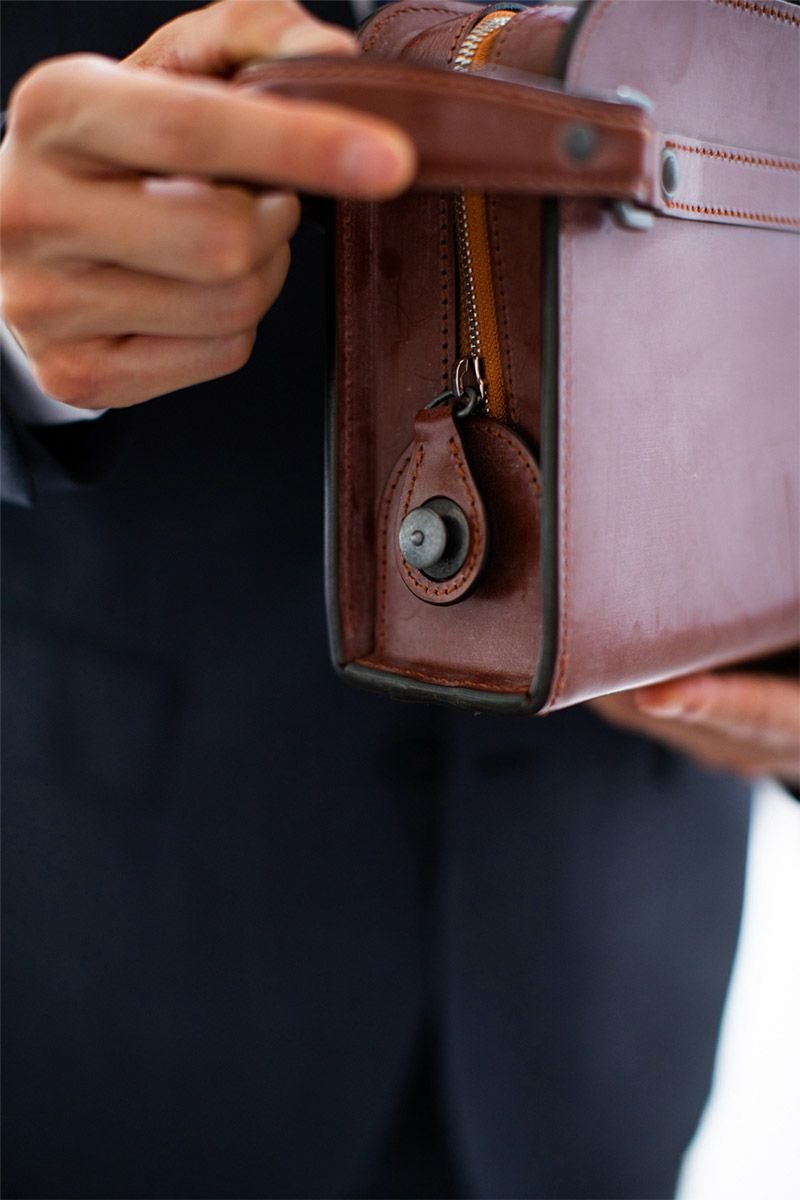 CORBO. コルボ -face Bridle Leather- フェイス ブライドルレザー シリーズ セカンドバッグ 8ZD-8101