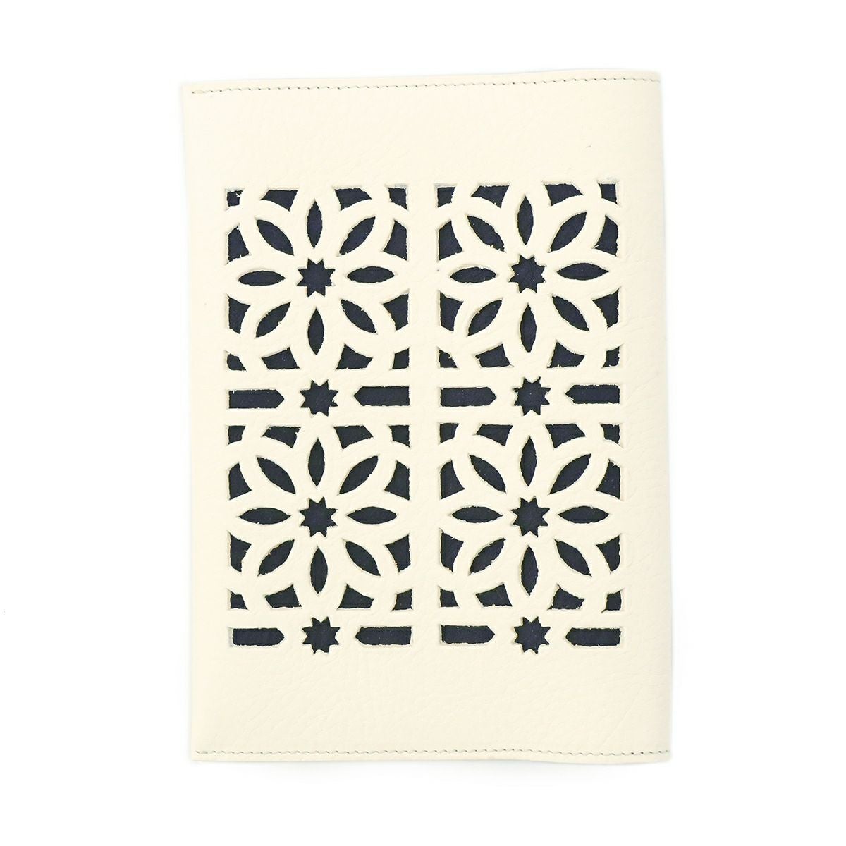 genten ゲンテン cut work カットワーク ブックカバー(文庫本サイズ) 42194