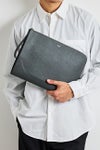 PELLE MORBIDA ペッレモルビダ Capitano キャピターノ エンボスレザー クラッチバッグ PMO-CA009
