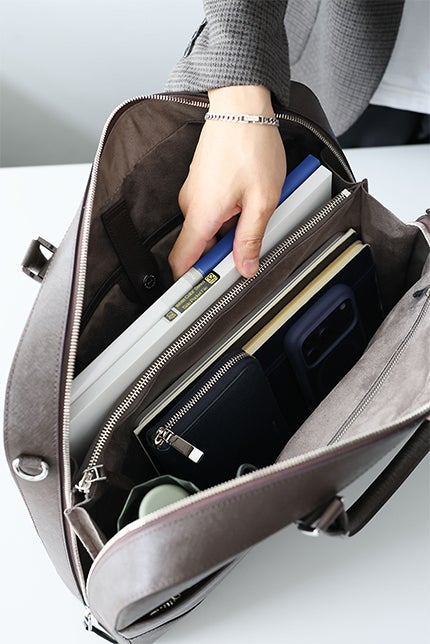 PELLE MORBIDA ペッレモルビダ Capitano キャピターノ B4ブリーフケース 1室タイプ（ショルダーベルト付属） PMO-CA013A
