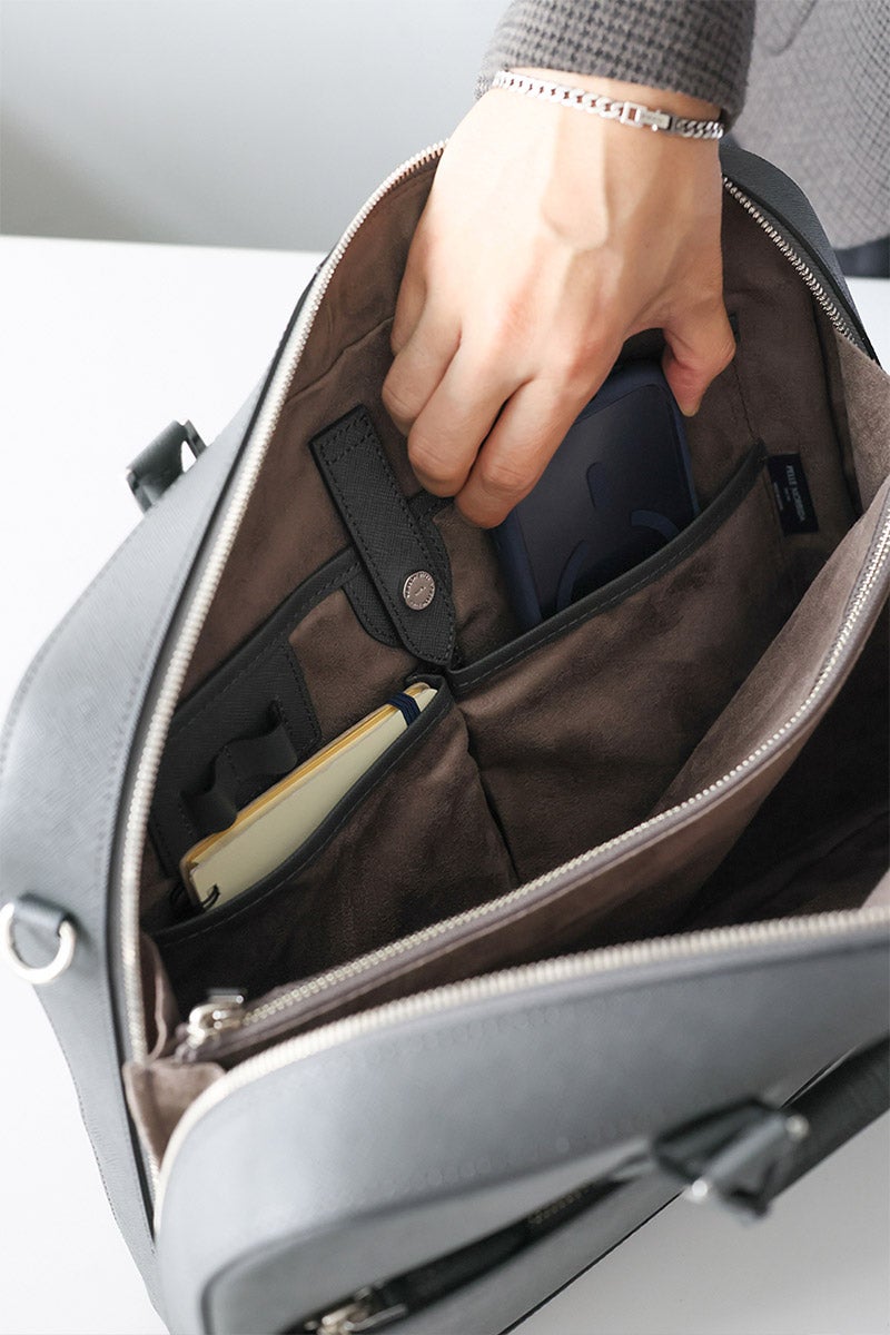 PELLE MORBIDA ペッレモルビダ Capitano キャピターノ エンボスレザー A4ブリーフケース 1室タイプ（ショルダーベルト付属） PMO-CA015