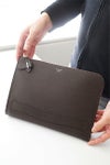PELLE MORBIDA ペッレモルビダ Capitano キャピターノ エンボスレザー クラッチバッグ（M） PMO-CA205