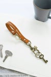 SEAGULL SHIP シーガルシップ ブラスシャックル+バニラ レザー キーホルダー SMM-200