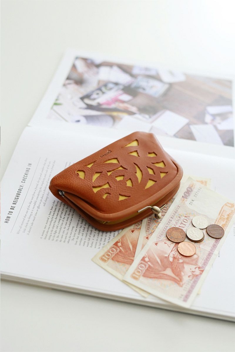 genten ゲンテン Garden cutwork ガーデンカットワーク がま口財布