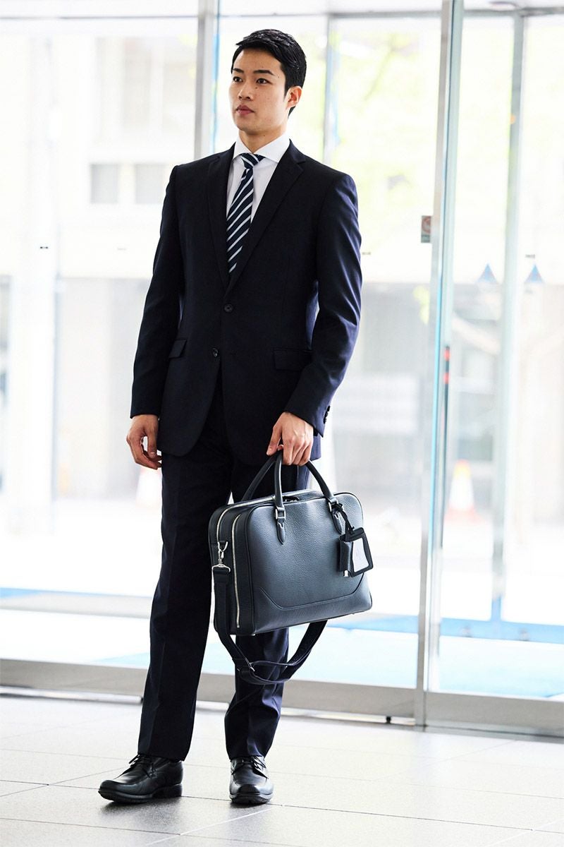 Maiden Voyageネイビー ブリーフバッグ2室タイプ　ストラップ付 PELLE MORBIDA ペッレモルビダ Maiden Voyage メイデン ボヤージュ