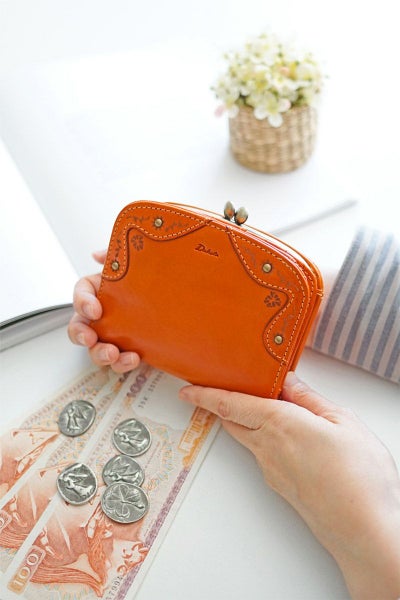 Dakota ダコタ マーゴット 小銭入れ付き二つ折り財布 0031601