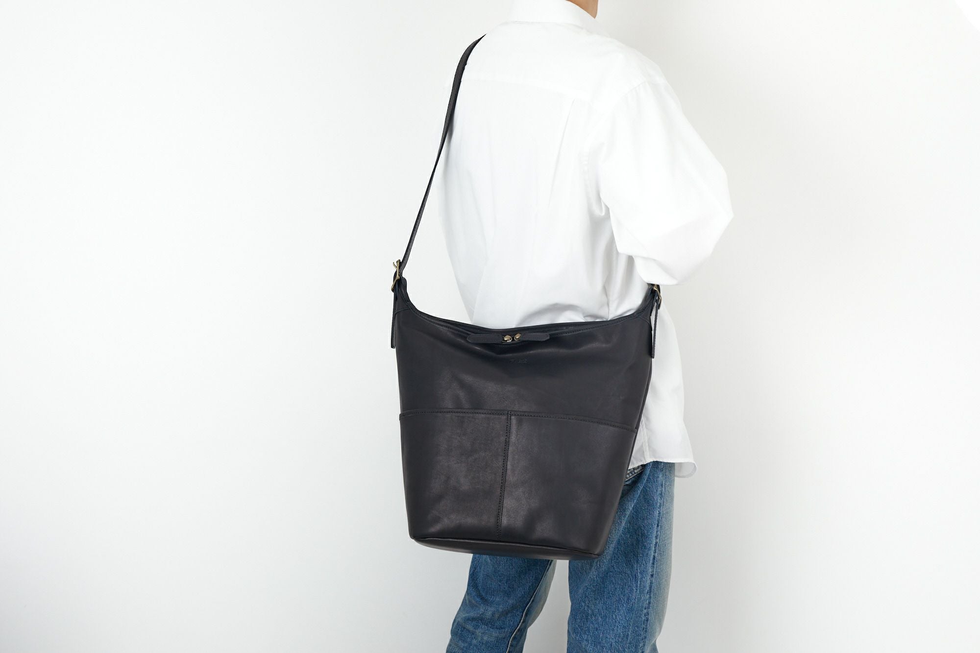 Dakota BLACK LABEL ダコタ ブラックレーベル AM8 ショルダーバッグ