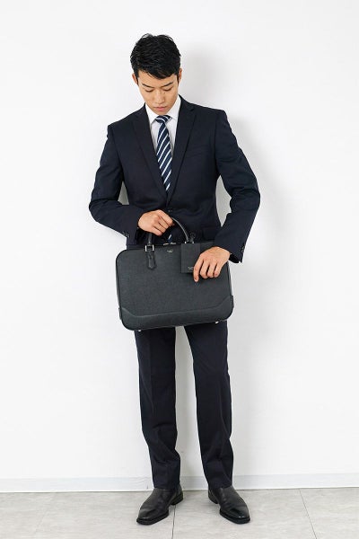 PELLE MORBIDA ペッレモルビダ Capitano キャピターノ エンボスレザー スリムブリーフバッグ PMO-CA018