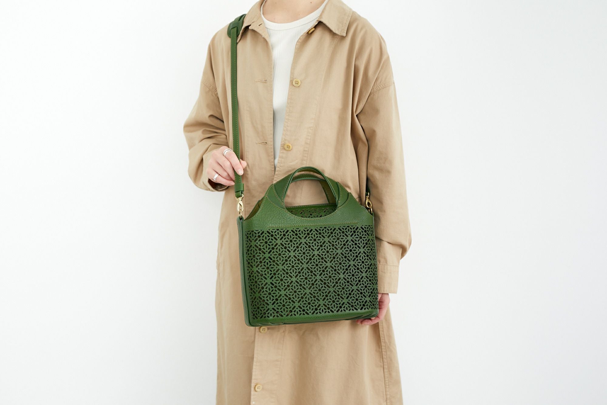 genten ゲンテン Dia cut work ダイヤカットワーク 2WAYショルダー