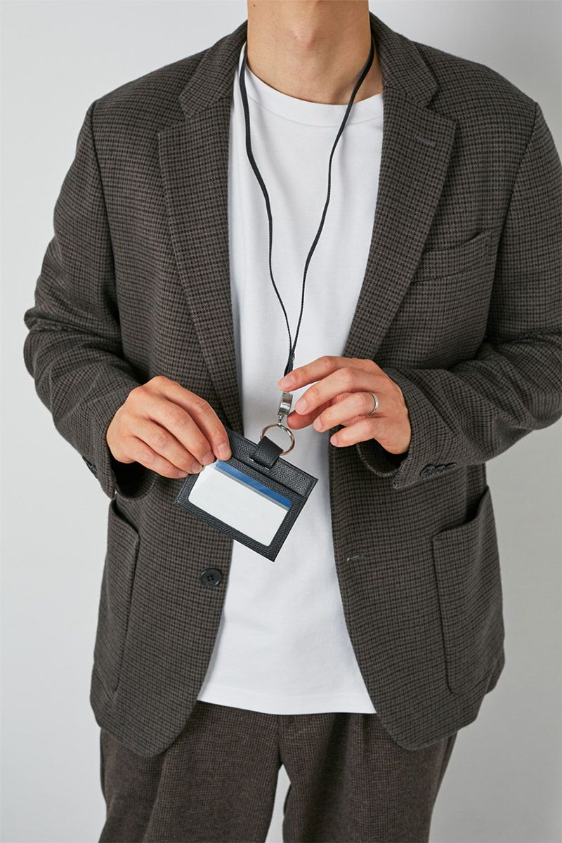 Fico フィーコ MORBIDO モルビド リール付きIDカードケース 52006