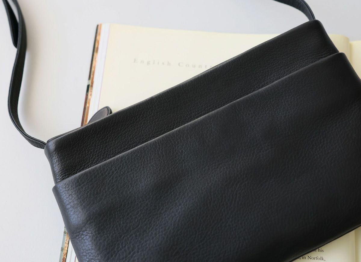 VIA DOAN ヴィア ドアン Zilda ジルダ 薄型ショルダーバッグ 7786