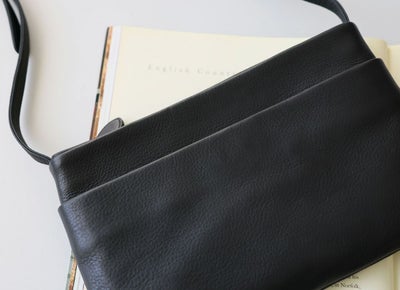 VIA DOAN ヴィア ドアン Zilda ジルダ 薄型ショルダーバッグ 7786