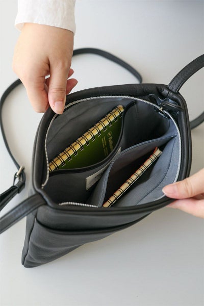 VIA DOAN ヴィア ドアン Zilda ジルダ 薄型ショルダーバッグ 7786