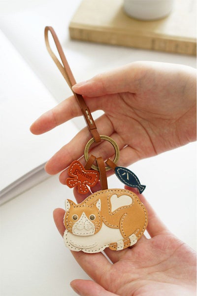 genten ゲンテン WAKU WAKU Charm ワクワクチャーム ハチワレ 40862