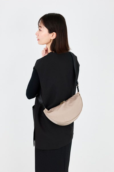 VIOLAd'ORO ヴィオラドーロ BIANCA ビアンカ ボディバッグ V-2247