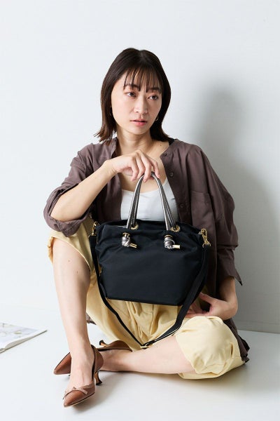 VIOLAd'ORO ヴィオラドーロ BIANCA ビアンカ ノットハンドルトートバッグS V-2224