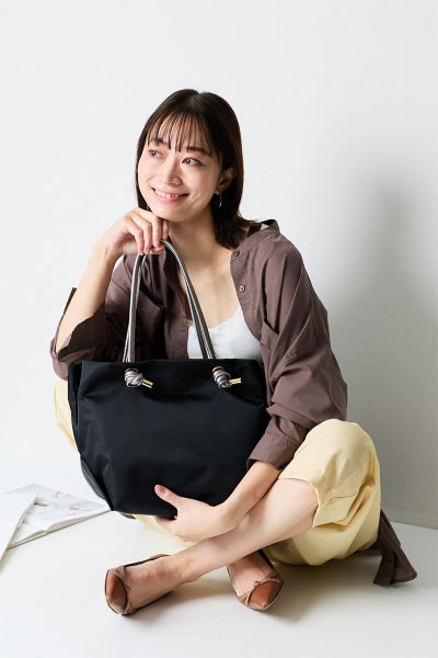 VIOLAd'ORO ヴィオラドーロ BIANCA ビアンカ ノットハンドルトートバッグM V-2225