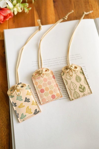 ★ お守り型革チャーム NA-92560