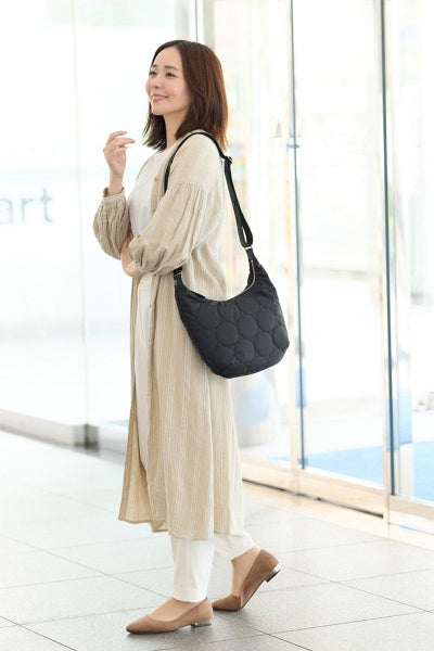 VIA DOAN ヴィア ドアン Parrot パロット 三日月型ショルダーバッグ 1284