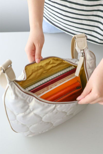 VIA DOAN ヴィア ドアン Parrot パロット 三日月型ショルダーバッグ 1284