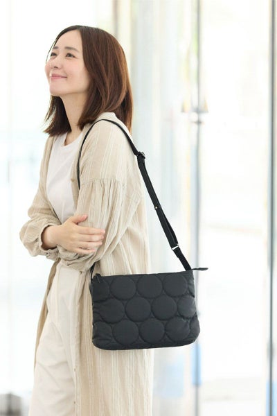 VIA DOAN ヴィア ドアン Parrot パロット 薄マチショルダーバッグ 1282