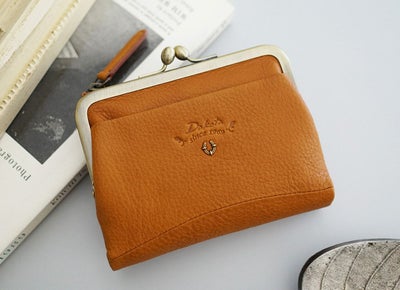 Dakota ダコタ バイブリー 小銭入れ付き二つ折り財布 0031761