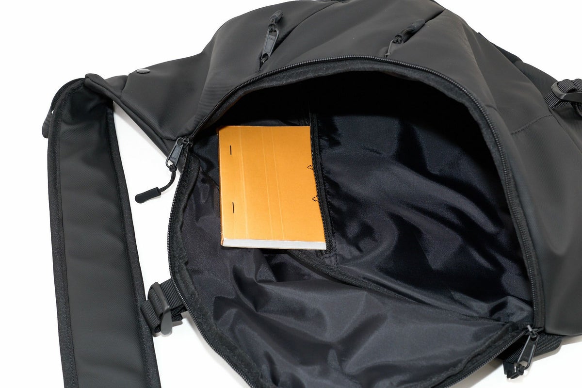 SML エスエムエル THIERRY TECH SHOULDER BAG K904119