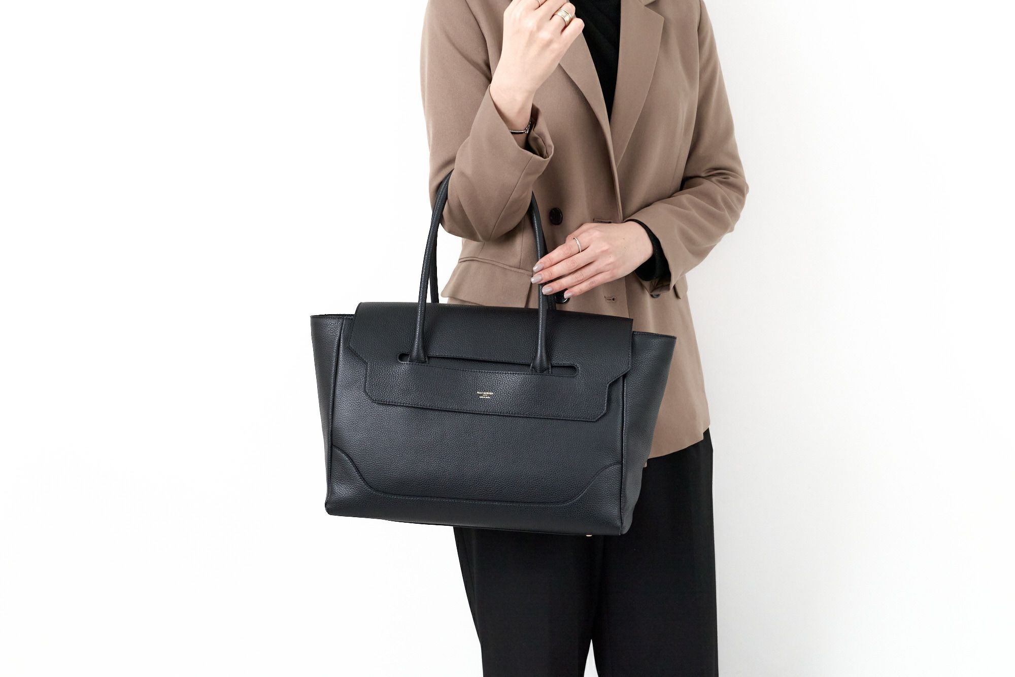 極美品　PELLE MORBIDA ペッレモルビダ　トートバック　ブラック 2025年 秋冬新作 ] PELLE MORBIDA ペッレモルビダ MAKI KANEKO×PELLE