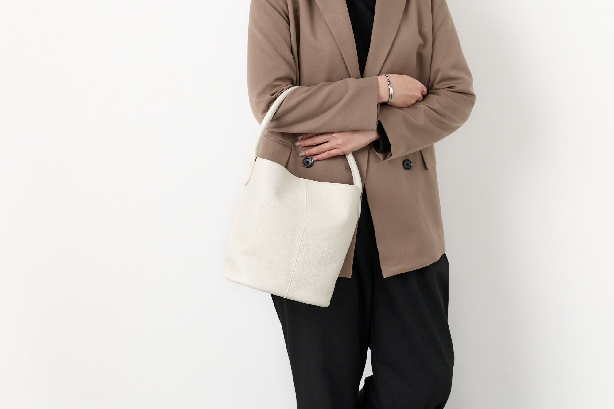 2025年 秋冬新作 ] PELLE MORBIDA ペッレモルビダ MAKI KANEKO×PELLE