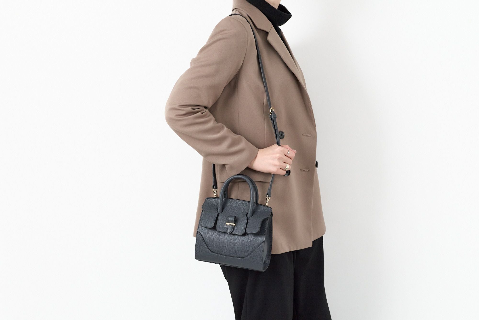 2025年 秋冬新作 ] PELLE MORBIDA ペッレモルビダ MAKI KANEKO×PELLE