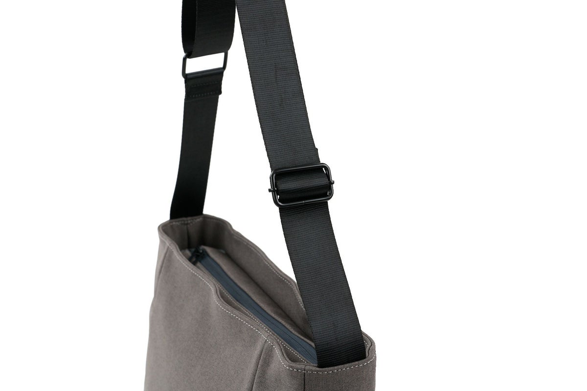 Un coeur アンクール TOROII トロ2 ショルダーバッグ K903063N