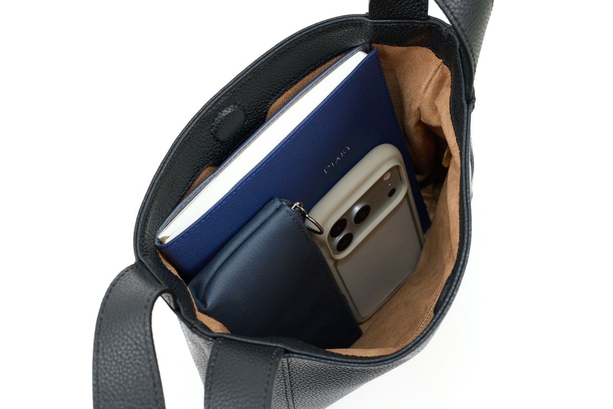 PELLE MORBIDA ペッレモルビダ Vela ヴェ－ラ ハンドルバッグ PMO-VE105
