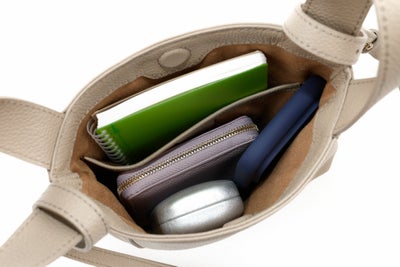 PELLE MORBIDA ペッレモルビダ Vela ヴェ－ラ ミニハンドルバッグ PMO-VE104