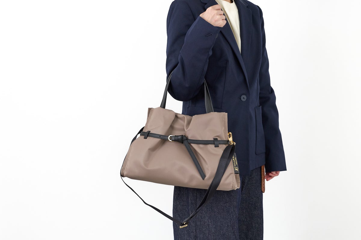 VIOLAd'ORO ヴィオラドーロ BIANCA ビアンカ トートバッグ Mサイズ V-2293