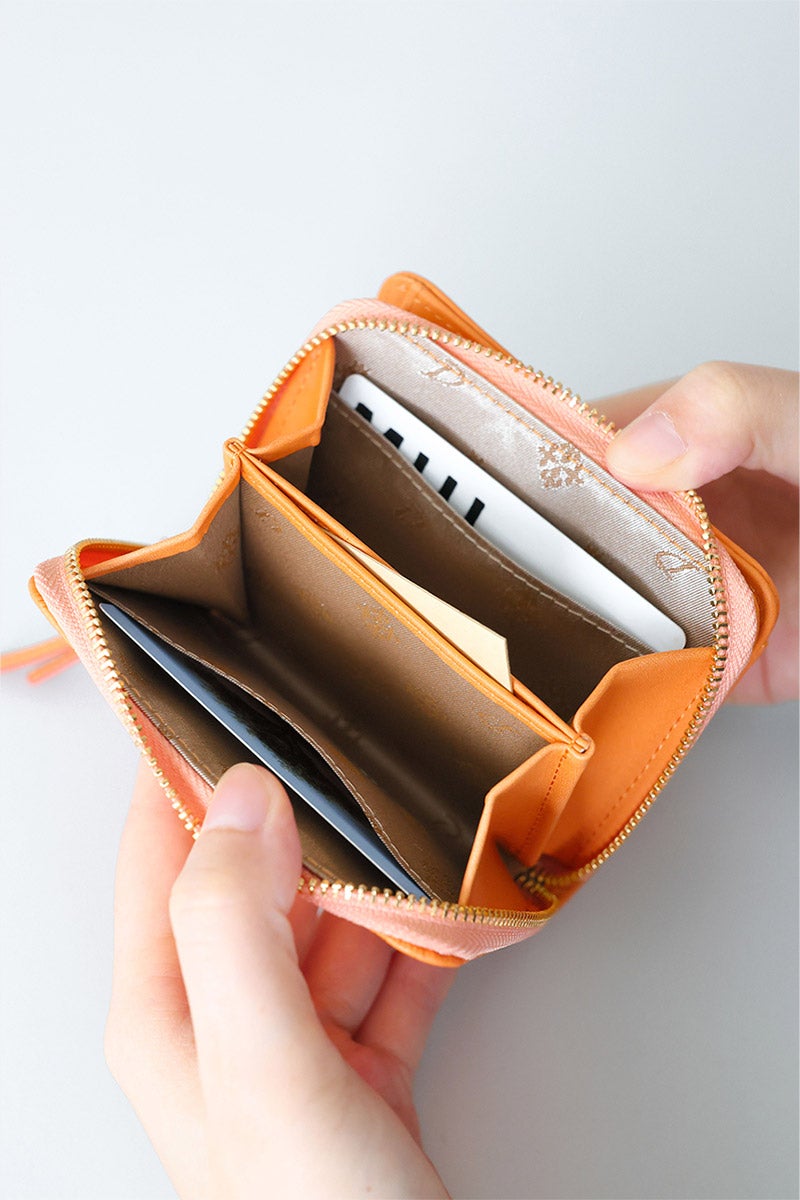 Dakota ダコタ エルビエ 小銭入れ付き二つ折り財布 0031921