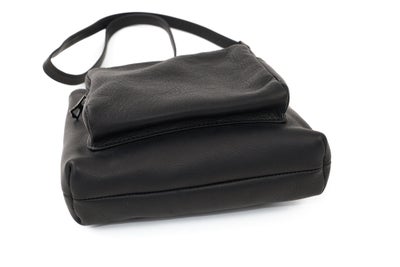 MR.OLIVE E.O.I ミスターオリーブ イーオーアイ IMPERMA-LEATHER インパーマレザー GUSSET POCKET COMPACT SHOULDER BAG ME652