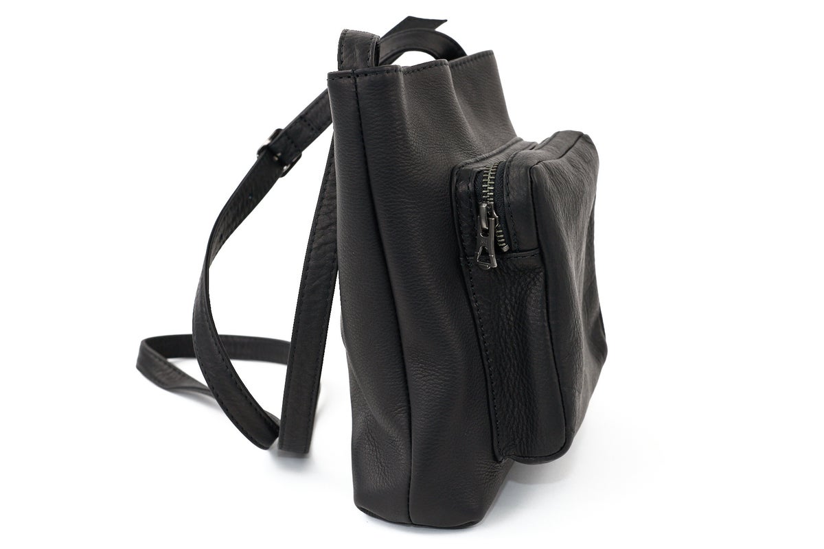 MR.OLIVE E.O.I ミスターオリーブ イーオーアイ IMPERMA-LEATHER インパーマレザー GUSSET POCKET COMPACT SHOULDER BAG ME652