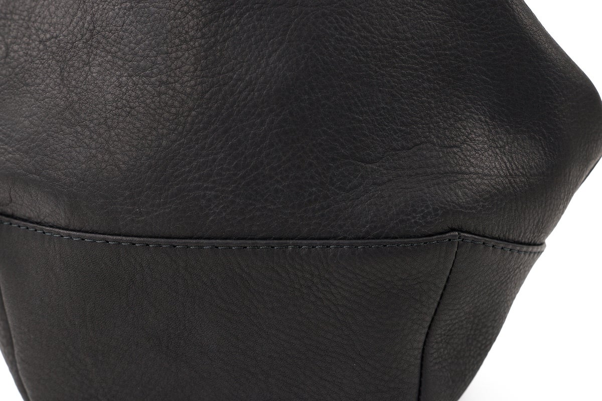 MR.OLIVE E.O.I ミスターオリーブ イーオーアイ IMPERMA-LEATHER インパーマレザー 2WAYDRAWSTRING POUCH ME697