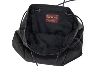 MR.OLIVE E.O.I ミスターオリーブ イーオーアイ IMPERMA-LEATHER インパーマレザー 2WAYDRAWSTRING POUCH ME697