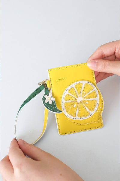 genten ゲンテン Fruit market フルーツマーケット はみ出しパスケース「レモン」 45045
