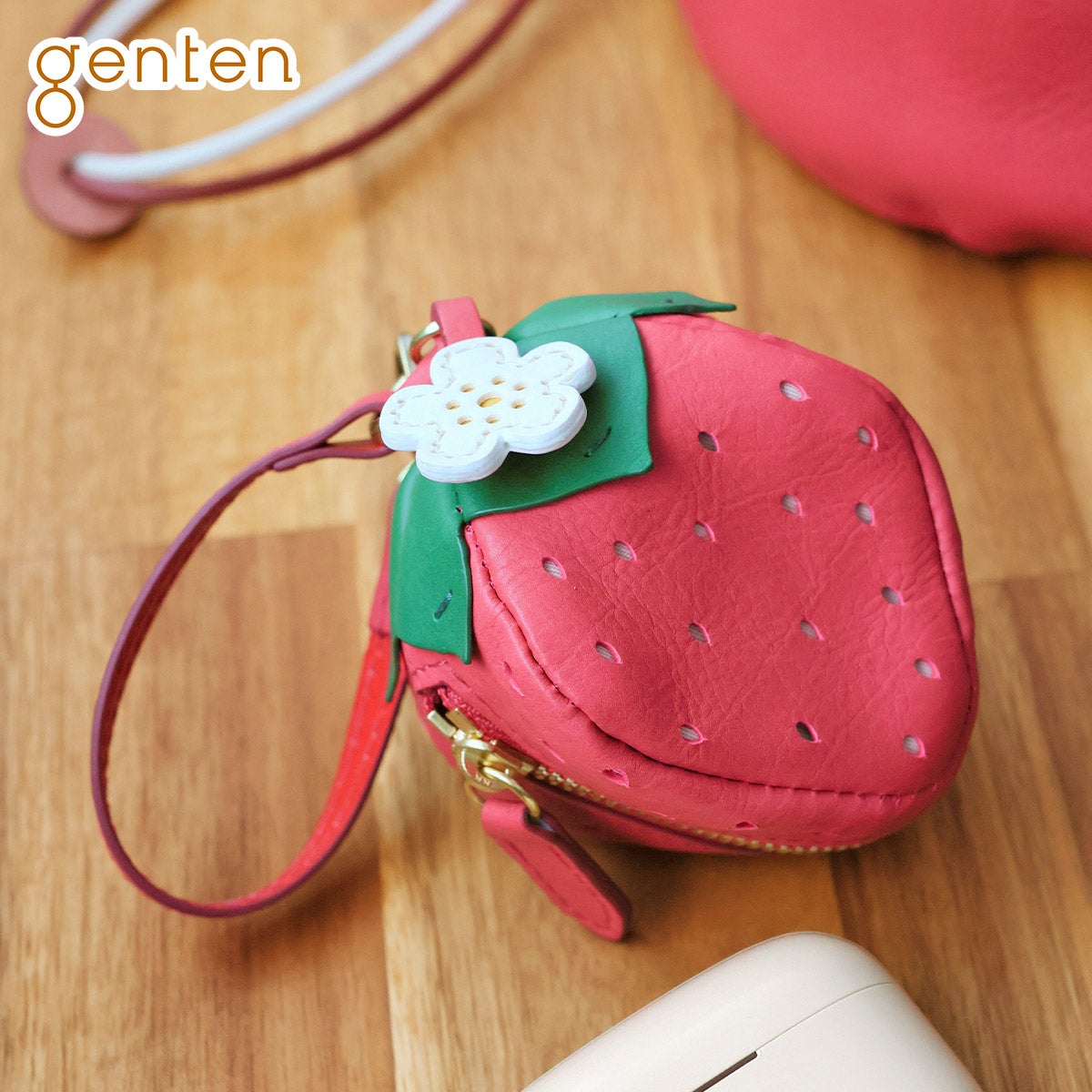 genten ゲンテン Fruit market フルーツマーケット 立体チャーム「いちご」 45048