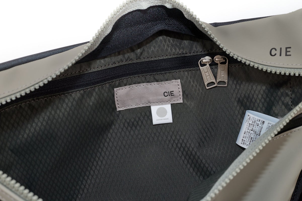 CIE シー VARIOUS スリングバッグ M 021830