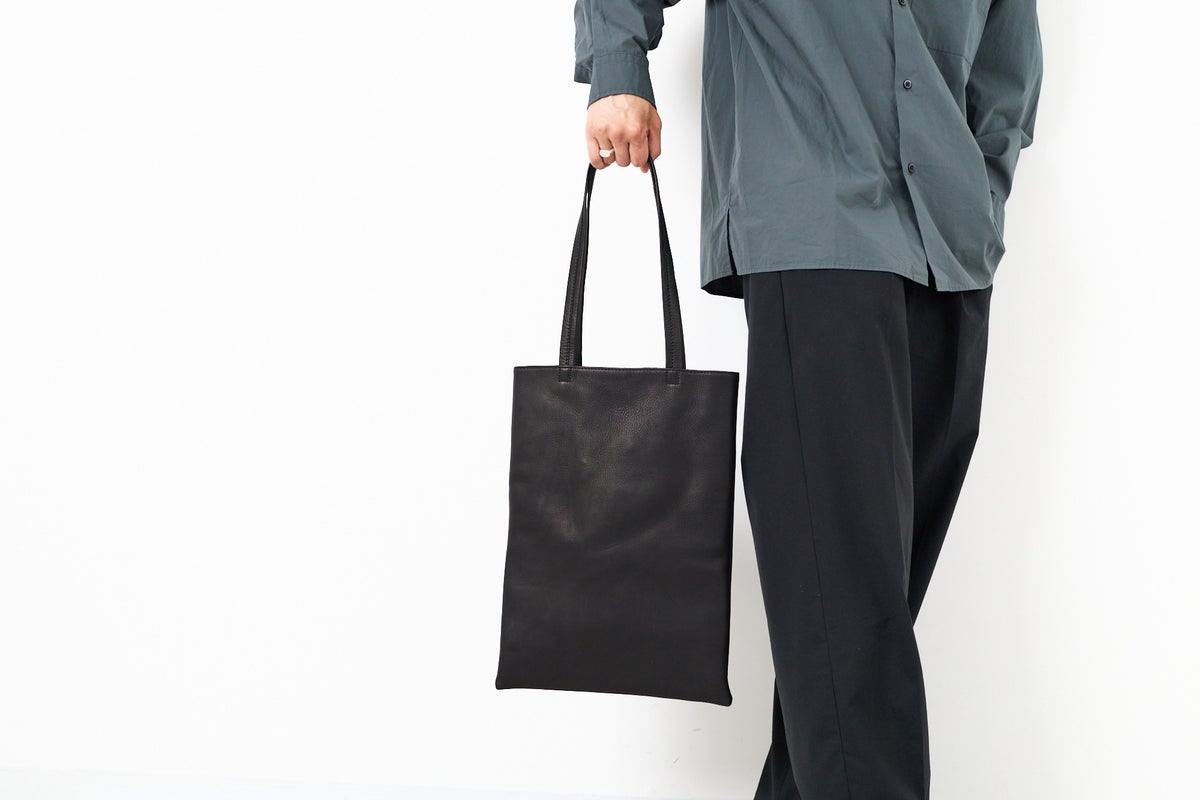 MR.OLIVE E.O.I ミスターオリーブ イーオーアイ IMPERMA-LEATHER インパーマレザー FLAT TOTE BAG (LARGE) ME637