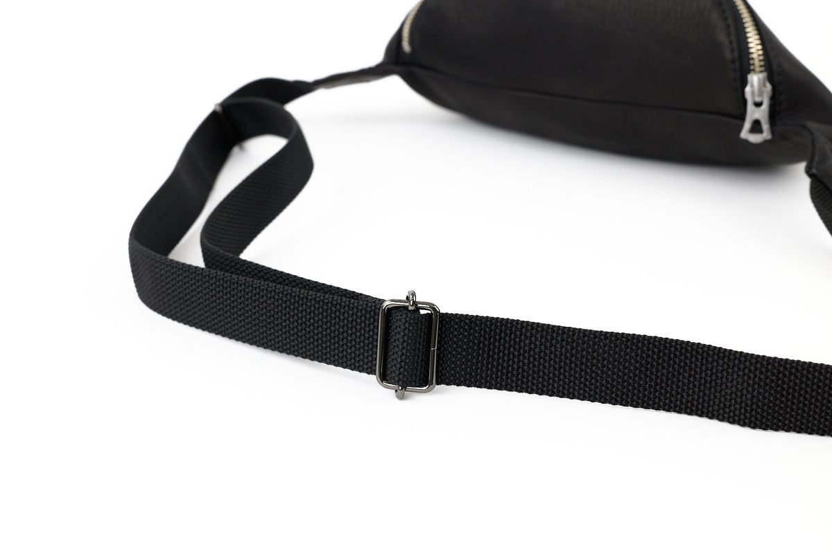 MR.OLIVE E.O.I ミスターオリーブ イーオーアイ IMPERMA-LEATHER インパーマレザー SMALL BODY BAG ME681