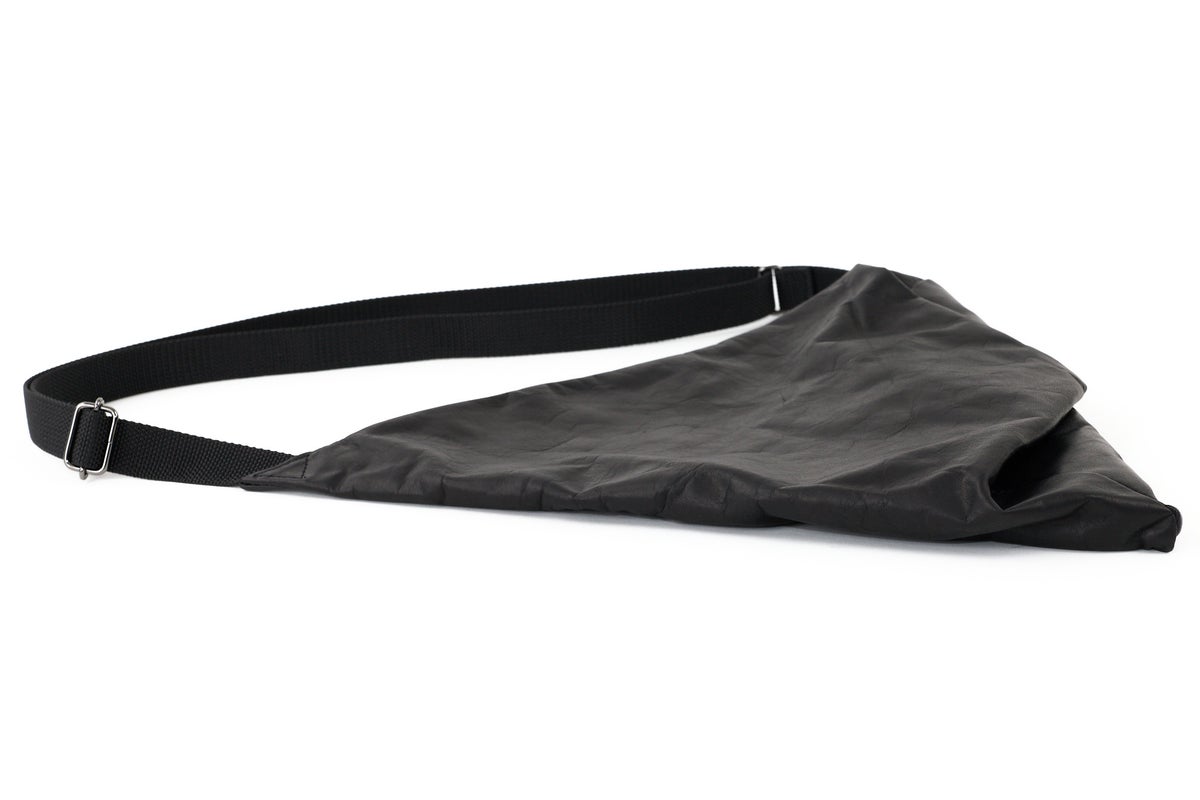 MR.OLIVE E.O.I ミスターオリーブ イーオーアイ IMPERMA-LEATHER インパーマレザー TRIANGLE BODY BAG ME696