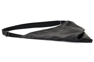 MR.OLIVE E.O.I ミスターオリーブ イーオーアイ IMPERMA-LEATHER インパーマレザー TRIANGLE BODY BAG ME696