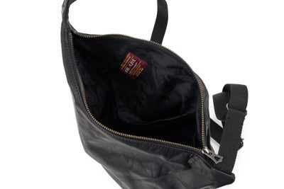 MR.OLIVE E.O.I ミスターオリーブ イーオーアイ IMPERMA-LEATHER インパーマレザー TRIANGLE BODY BAG ME696