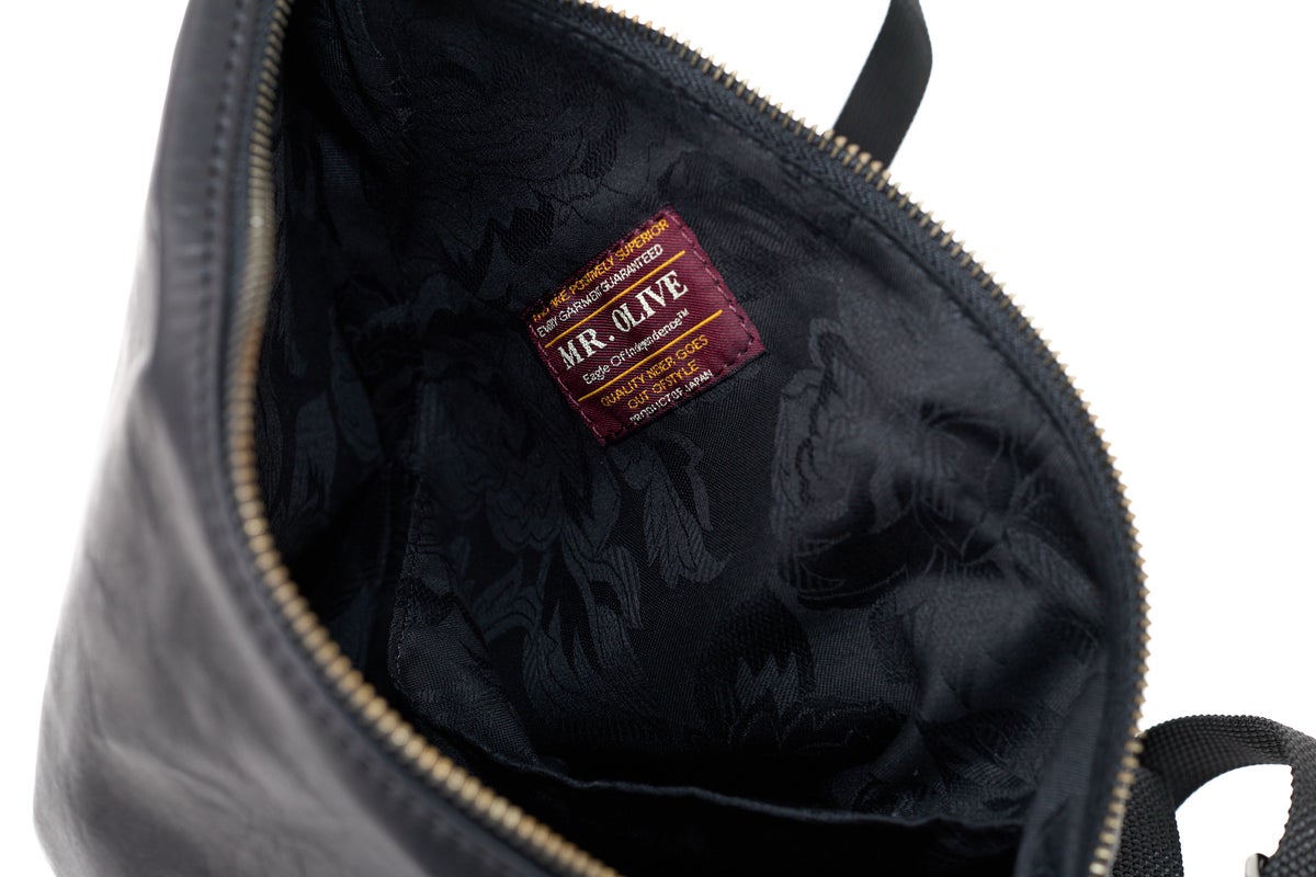 MR.OLIVE E.O.I ミスターオリーブ イーオーアイ IMPERMA-LEATHER インパーマレザー TRIANGLE BODY BAG ME696