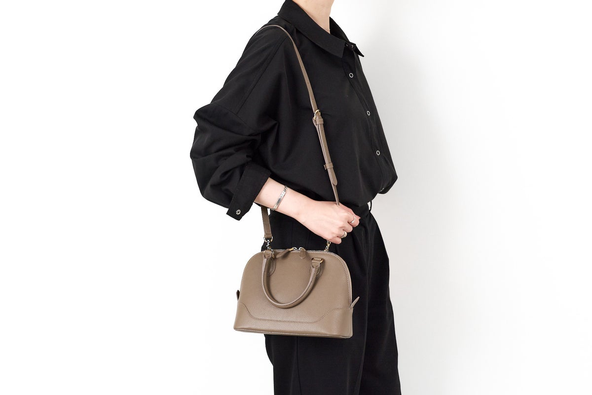 PELLE MORBIDA ペッレモルビダ Vela ヴェ－ラ ブガッティバッグ PMO-VE106